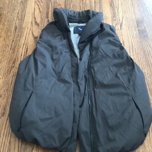 Gap puffer vest
